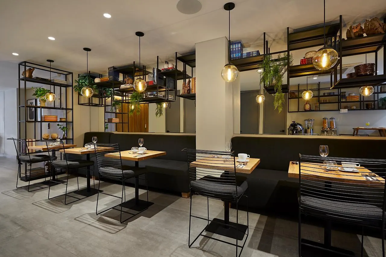 14 Urban Hotel Medellín Colombia
