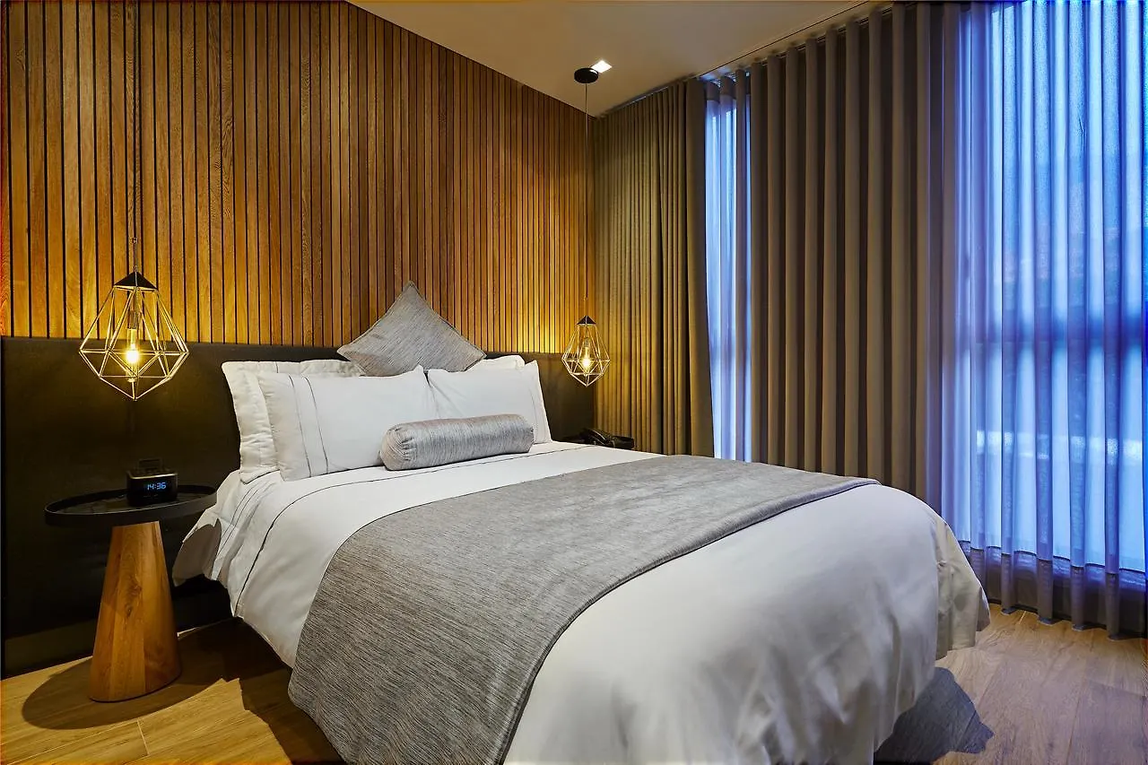 14 Urban Hotel Medellín